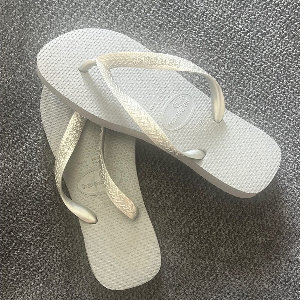 Havaianas Women's Slim Flip Flops in Off-White